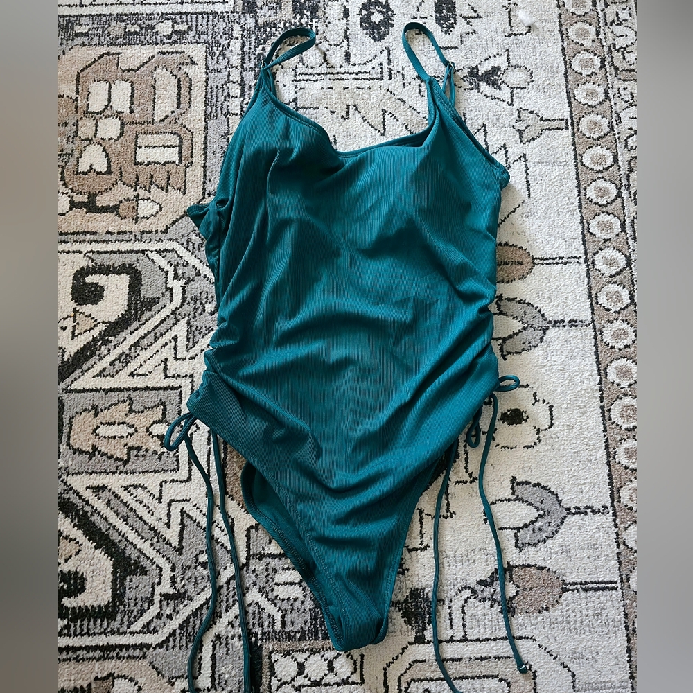 Shade & Shore one piece swimsuit